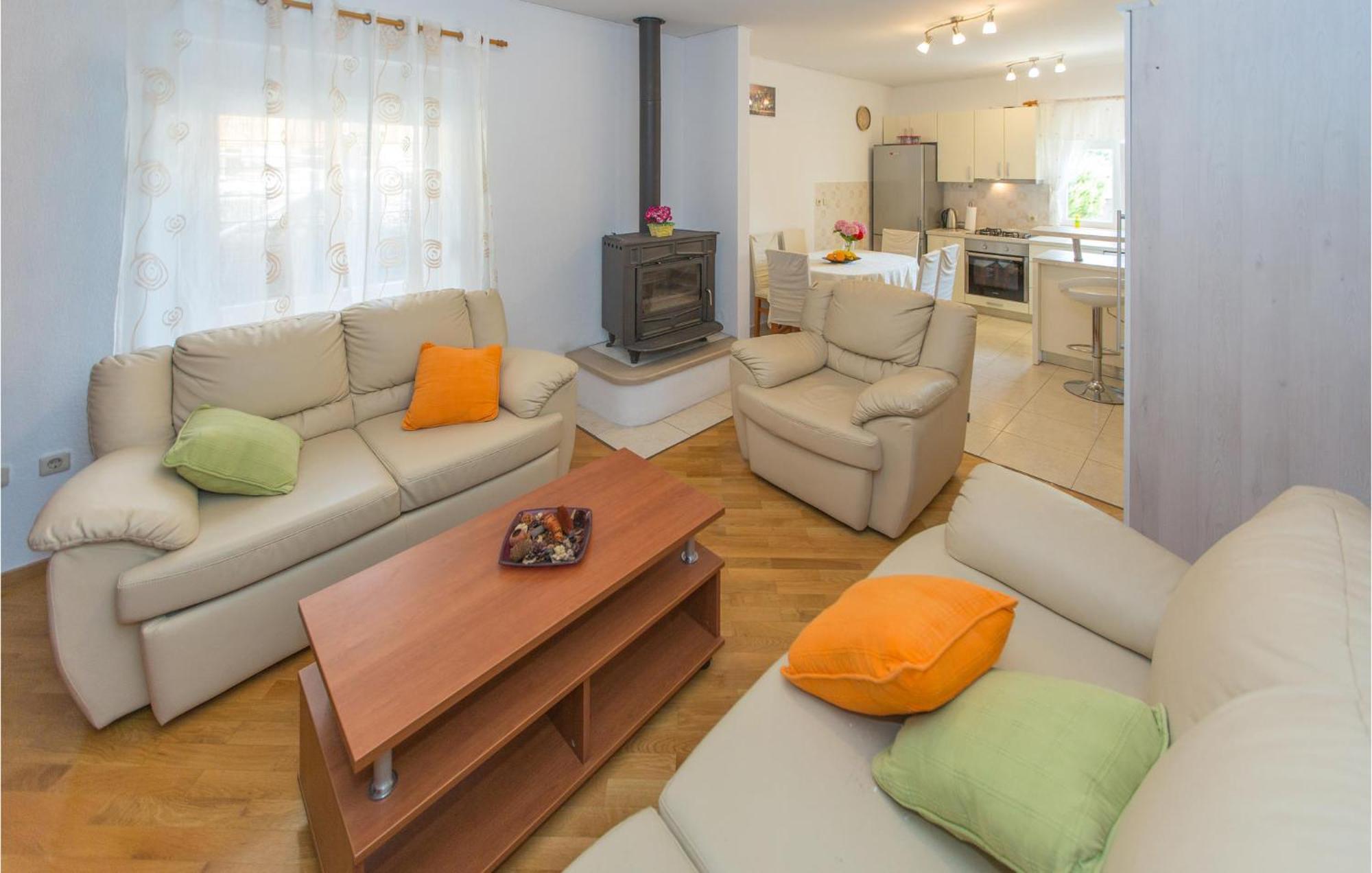 3 Bedroom Lovely Home In Plat Млини Экстерьер фото