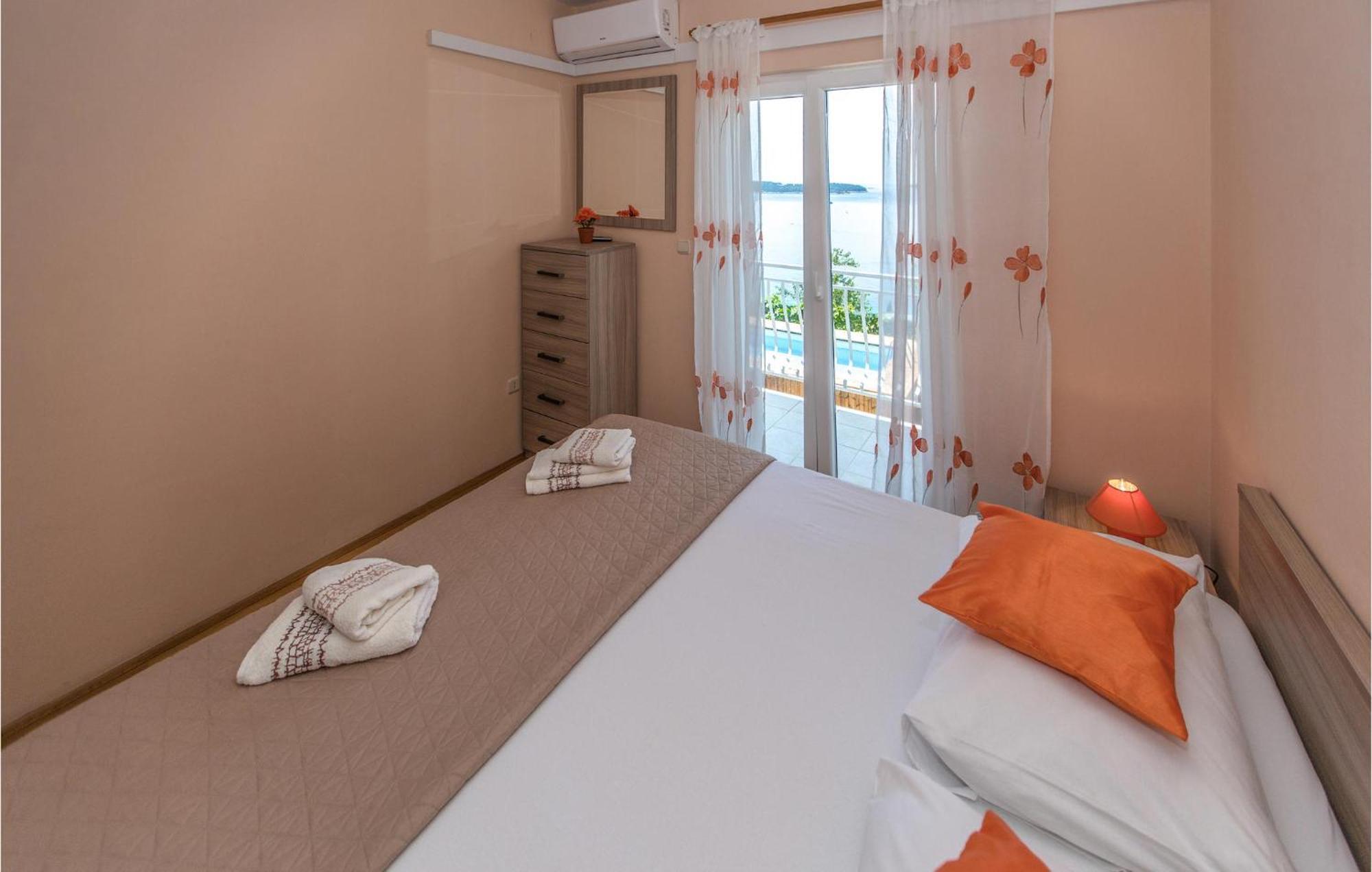 3 Bedroom Lovely Home In Plat Млини Экстерьер фото